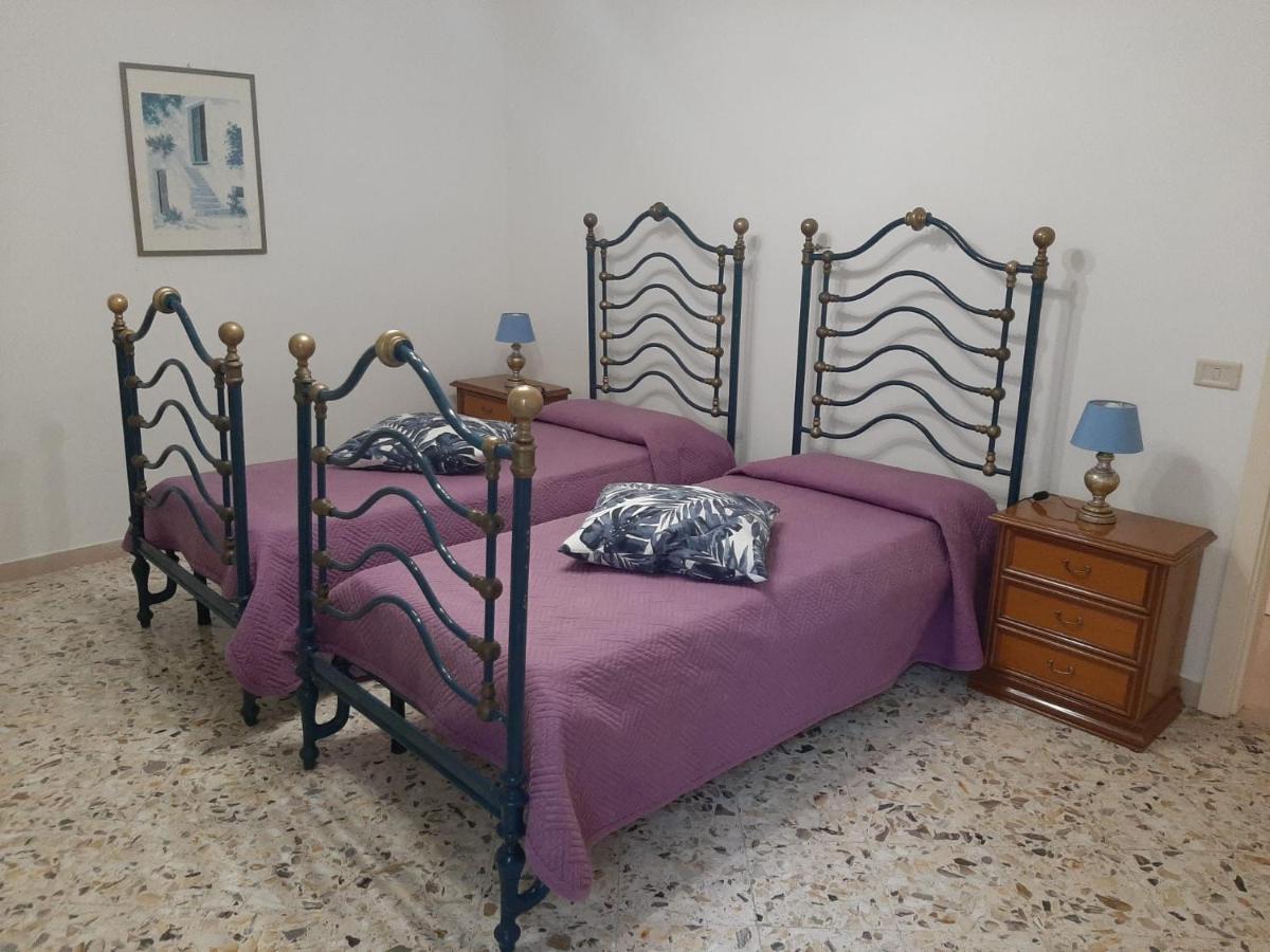 Interno13Bari Villa Buitenkant foto