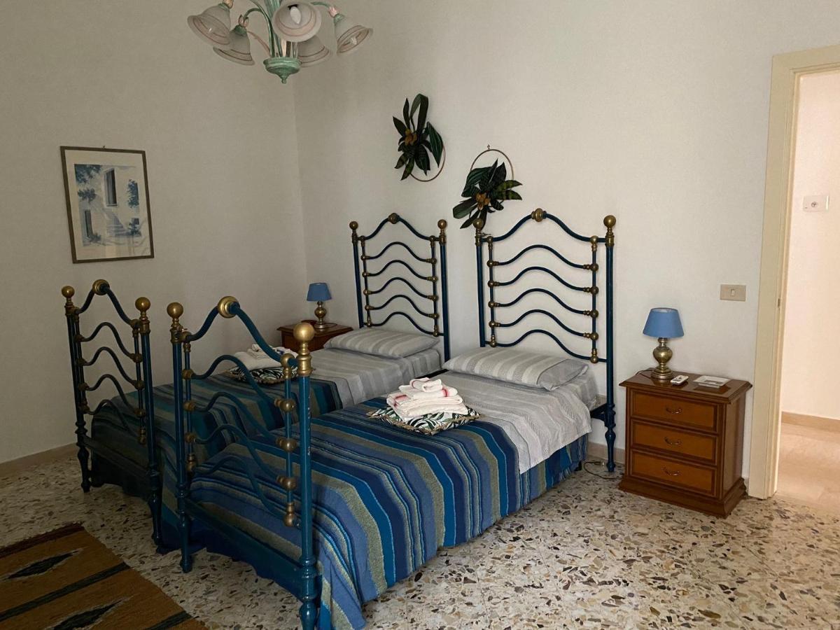 Interno13Bari Villa Buitenkant foto